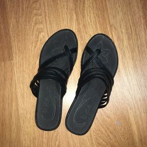 Women’s black sandals